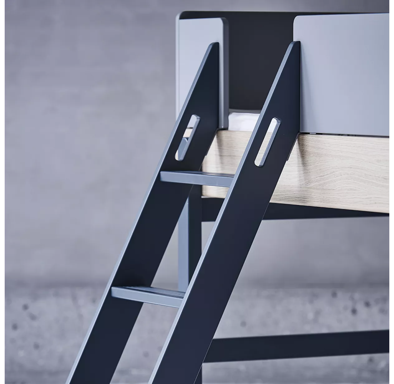 Lit Enfant Mi-hauteur échelle Inclinée Popsicle - Chêne/Blueberry 8 Lit Enfant Mi-hauteur échelle Inclinée Popsicle - Chêne/Blueberry – Image 6