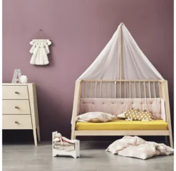 Leander Flèche De Lit Bébé Linea Et Luna - Chêne 14 Leander Flèche De Lit Bébé Linea Et Luna - Chêne -Magasin De Meubles Pour Enfants ambiance lit bebe commode leander 1 1264x1234