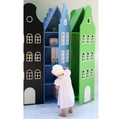 Armoire Maison Amsterdam Cloche - Bleu Nuit -Magasin De Meubles Pour Enfants armoire maison amsterdam kast van een huis 1 1264x1234 2