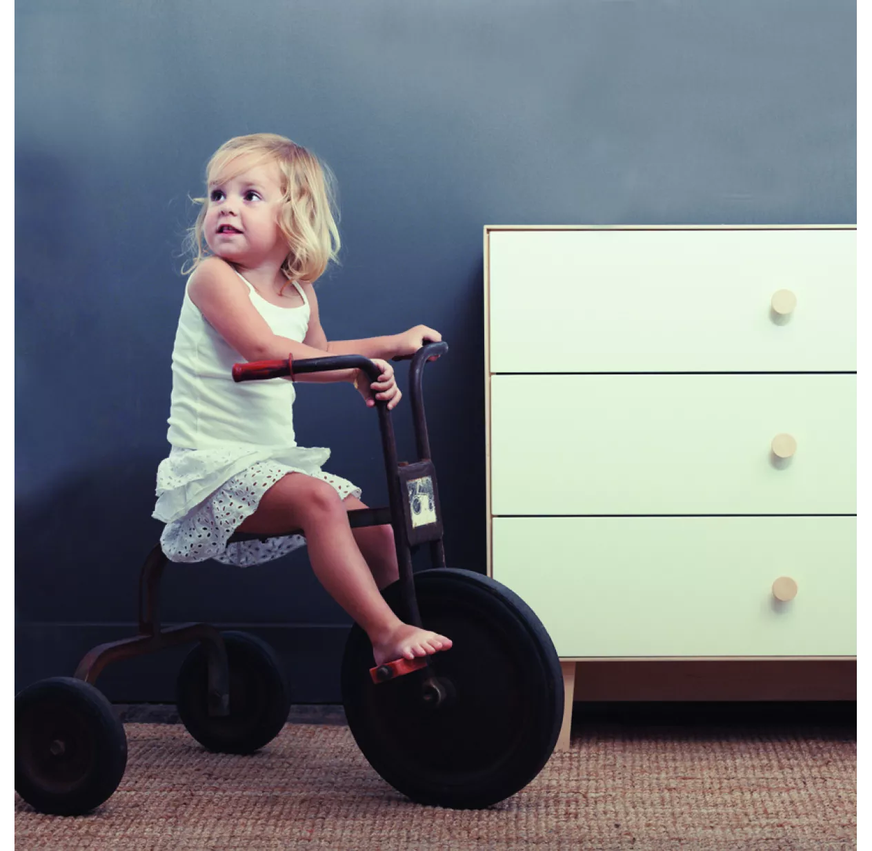 Commode Merlin Classic 3 Tiroirs - Blanc/Bouleau 4 Commode Merlin Classic 3 Tiroirs - Blanc/Bouleau – Image 2