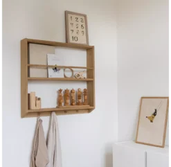 Etagère Livres Patères Plate Eli - Chêne -Magasin De Meubles Pour Enfants etagere livres eli chene fume kas kopenhagen 2 1264x1234