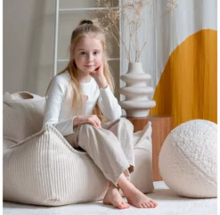 Fauteuil Pouf Ottoman En Velours Côtelé - Toffee -Magasin De Meubles Pour Enfants fauteuil pouf velours cotele toffee wigiwama 3 1264x1234