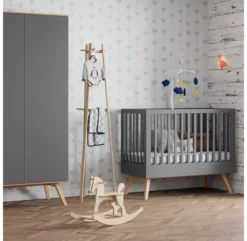 VOX Lit Bébé évolutif 70 X 140 Nature - Gris Anthracite -Magasin De Meubles Pour Enfants lit bebe 70x140 nature grey vox 3 1264x1234