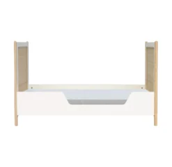 Lit Bébé évolutif Cèdre Et Rotin Océania 60x120cm - Blanc -Magasin De Meubles Pour Enfants lit bebe evolutif oceania theo 60x120 9 1264x1234