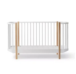Lit Bébé évolutif Wood - Chêne -Magasin De Meubles Pour Enfants lit bebe evolutif wood original chene oliver furniture 5 1264x1234