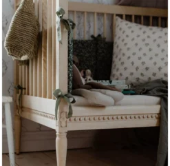 Lit Bébé évolutif Et Son Matelas - Bouleau -Magasin De Meubles Pour Enfants lit bebe gustavienne bois naturel 6 1264x1234