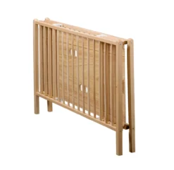 Lit Bébé Pliant Roméo - Hêtre Vernis -Magasin De Meubles Pour Enfants lit bebe pliable romeo hetre combelle 3 1264x1234