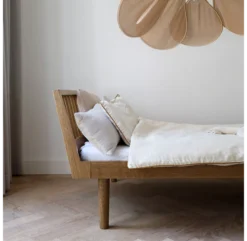 Lit Junior Eli Combi - Chêne Fumé -Magasin De Meubles Pour Enfants lit junior combi eli avec tete de lit chene fume kas kopenhagen 4 1264x1234 1