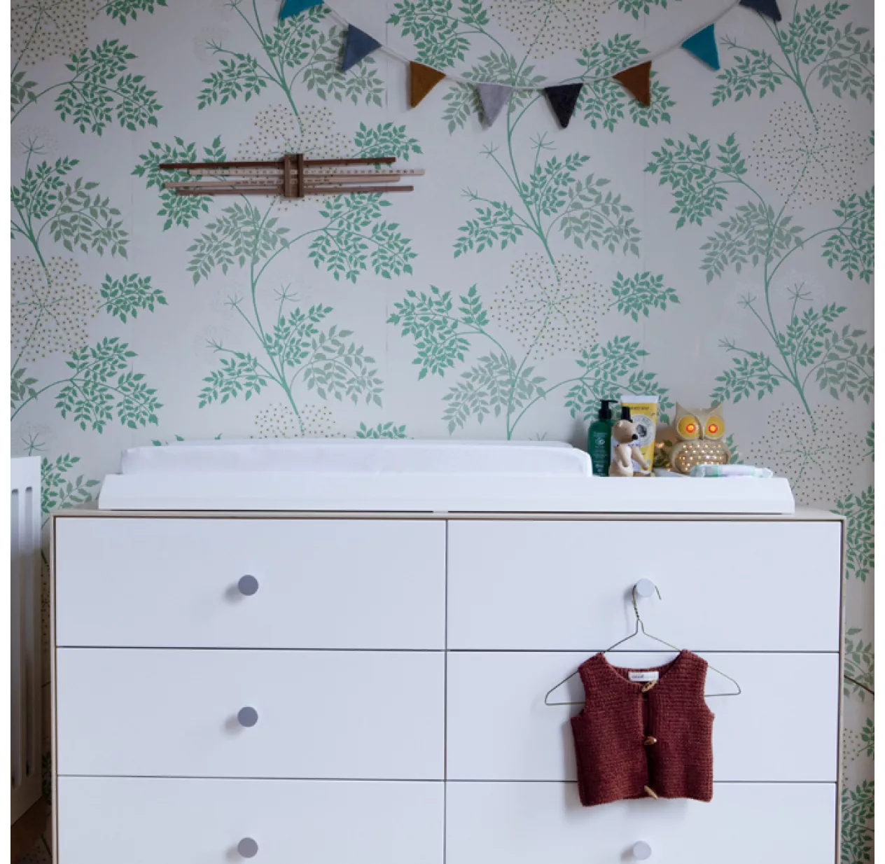 Commode Merlin Rhea 6 Tiroirs - Blanc/Bouleau 5 Commode Merlin Rhea 6 Tiroirs - Blanc/Bouleau – Image 3