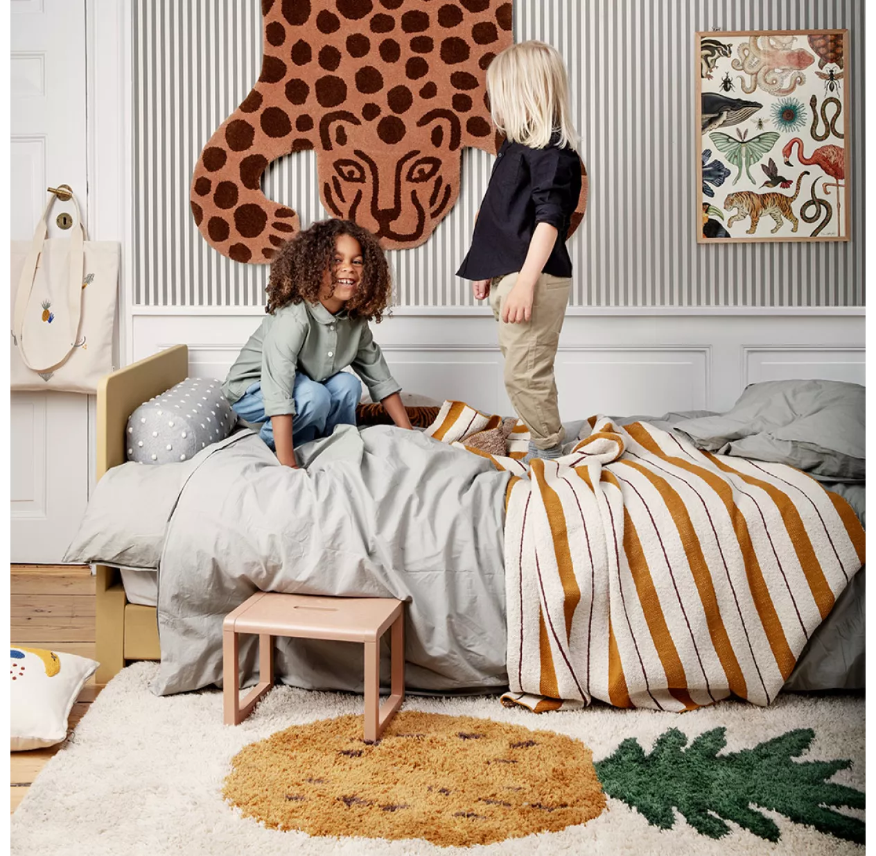 Ferm LIVING Tabouret Little Architect - Rose 4 Ferm LIVING Tabouret Little Architect - Rose – Image 2